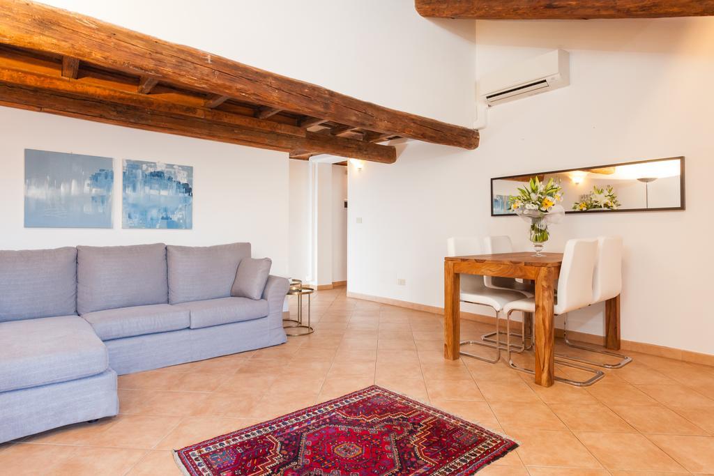 Maisonette Farnese Vakantiehuis *